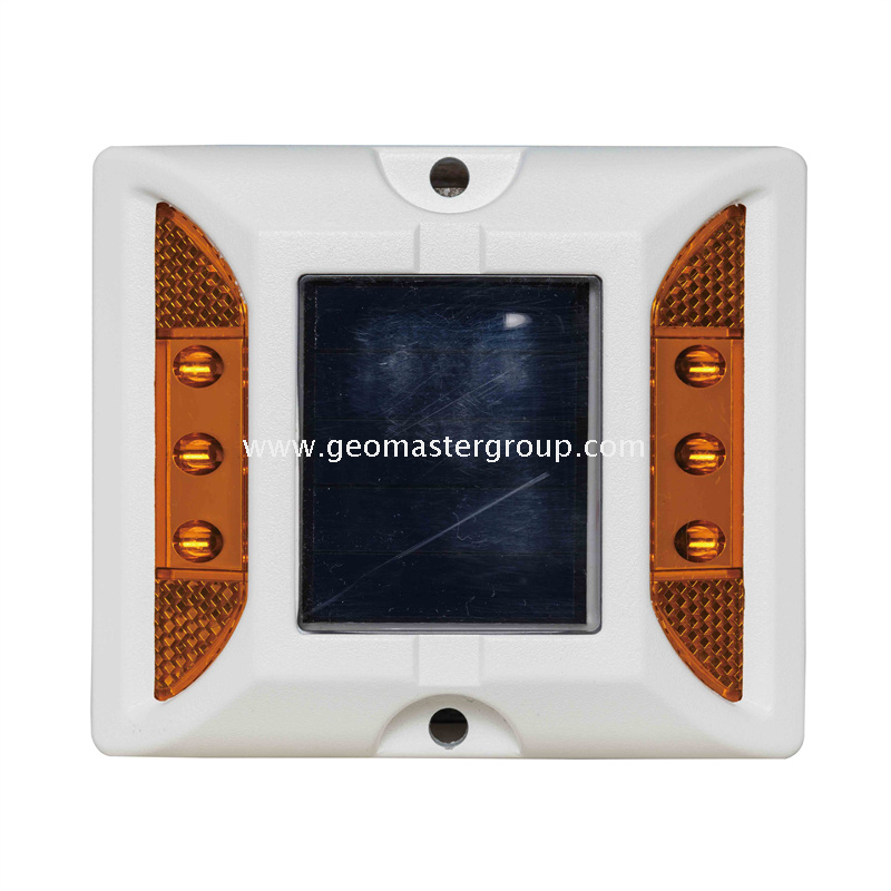 مسمار الطريق الشمسية