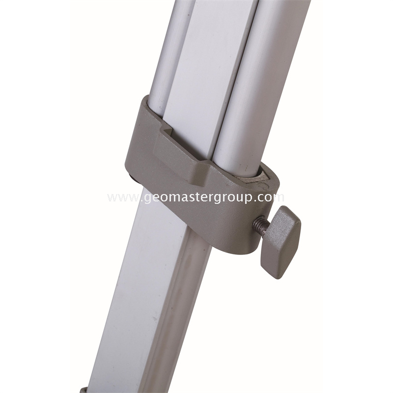 ترايبود خفيفة (رأس مسطح ، أقفال مزدوجة)