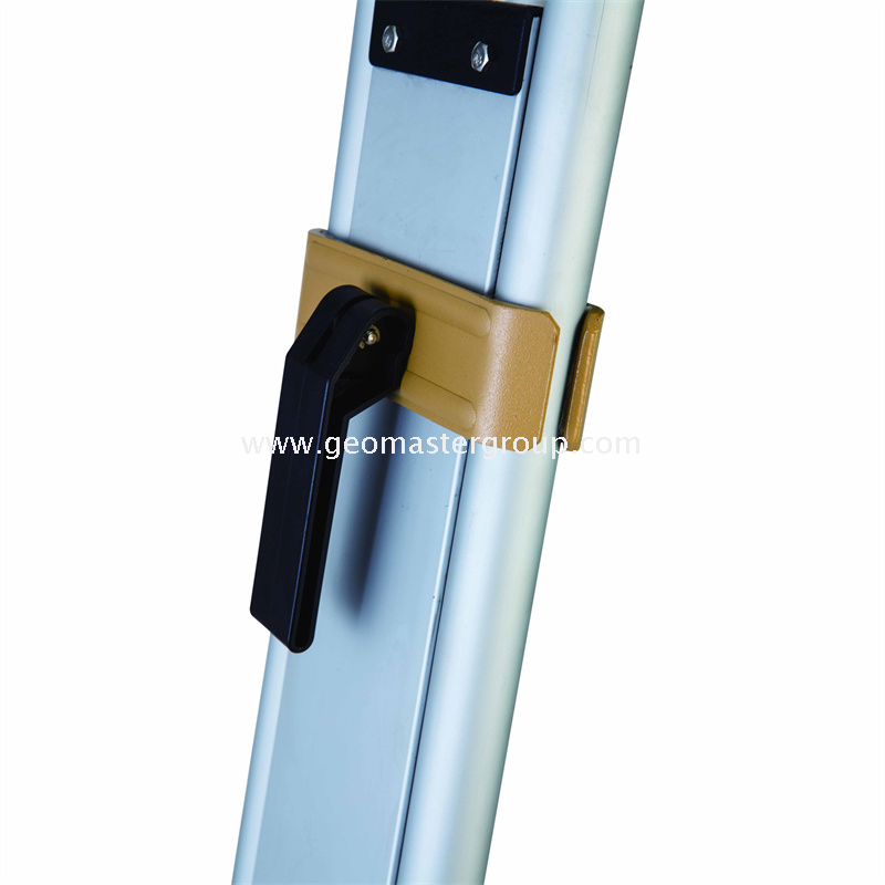 ترايبود البناء (الساق المستديرة ، قفل مزدوج)