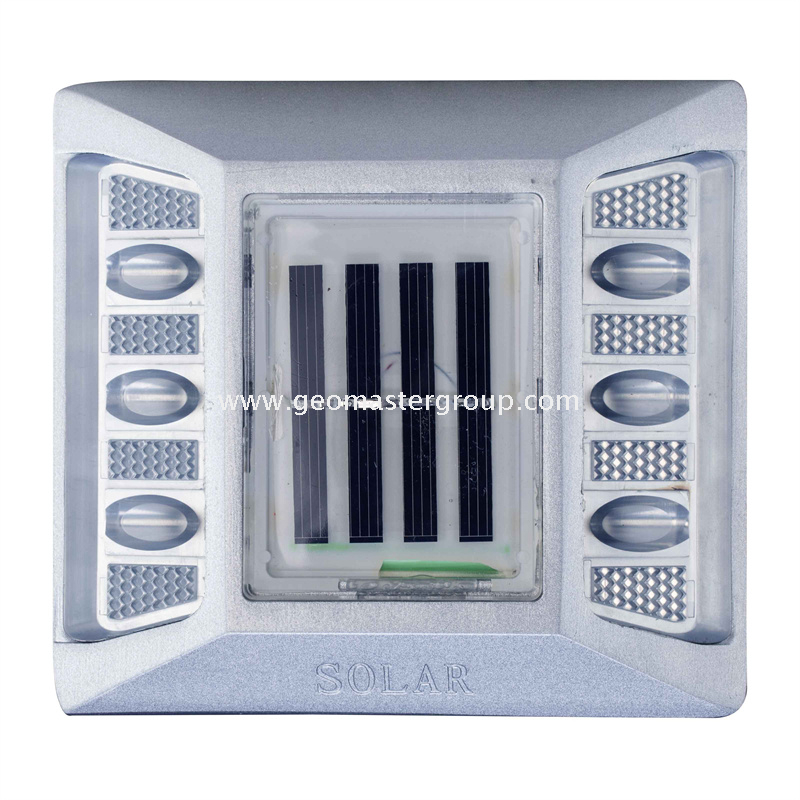 مسمار الطريق الشمسية