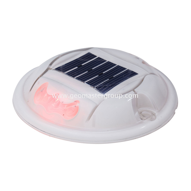 مسمار الطريق الشمسية